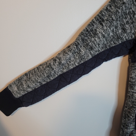 Abercrombie and Fitch Gray/Black Asymmetrical Pullover - Picture 4 of 12